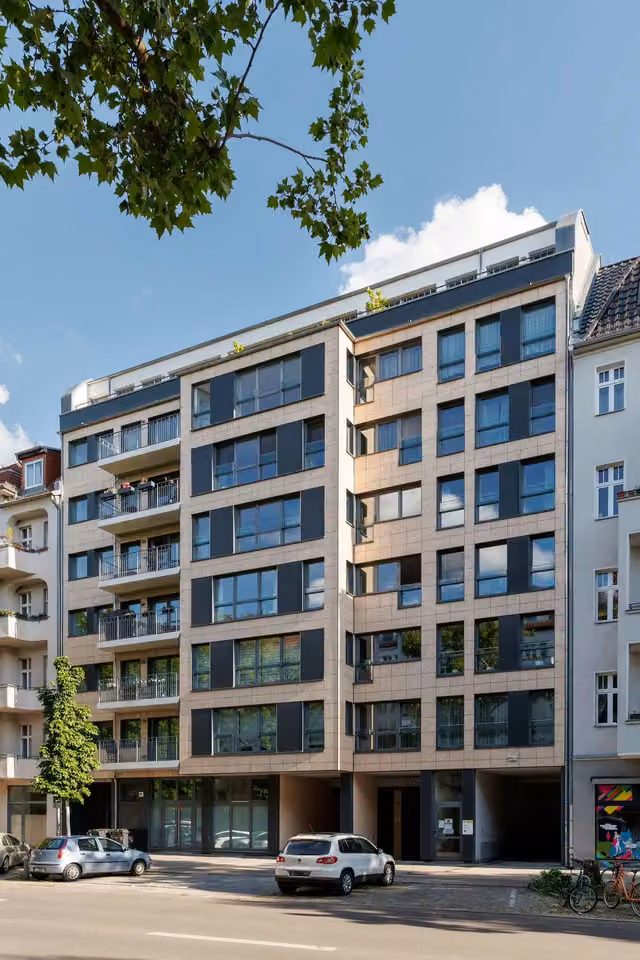 Шарлоттенбург: квартира-лофт 125 м² с садом и террасой